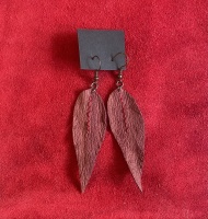 Leather leaf earrings Leather leaf earrings